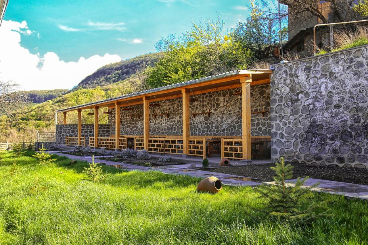 Lara Hotel Goris Exterior photo