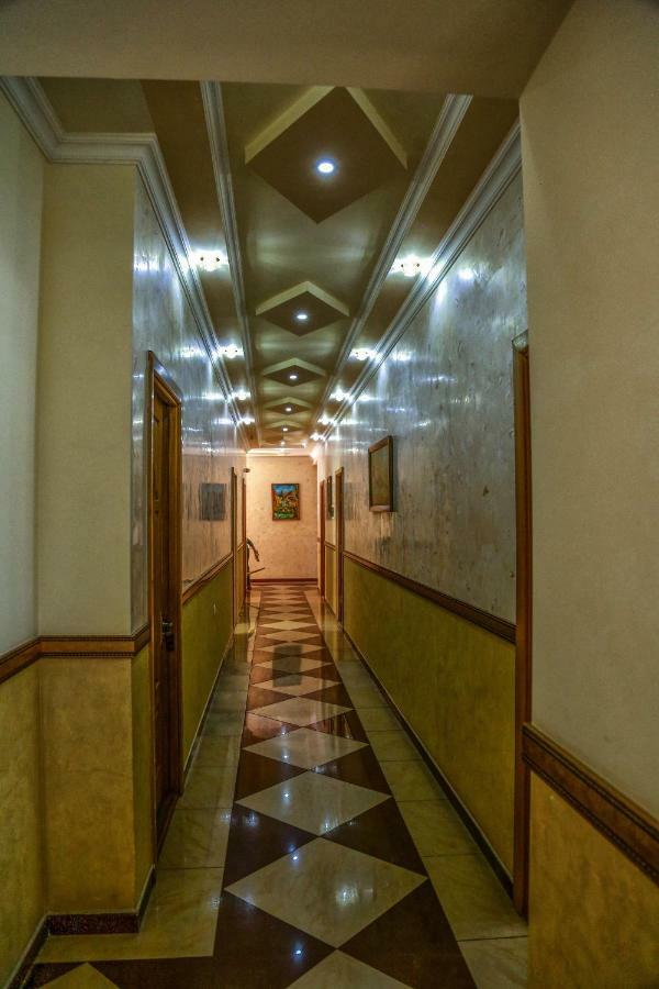 Lara Hotel Goris Exterior photo