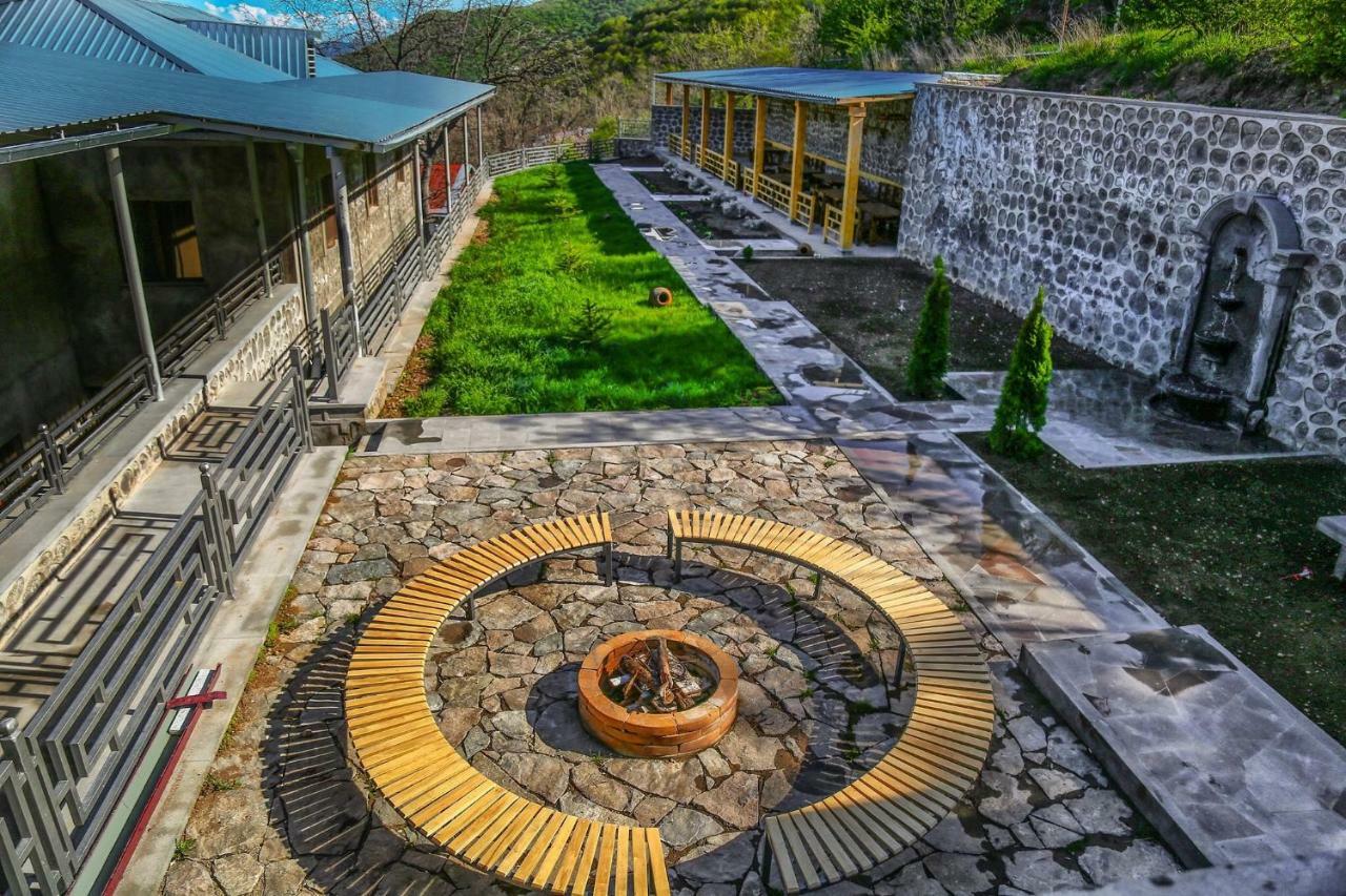 Lara Hotel Goris Exterior photo